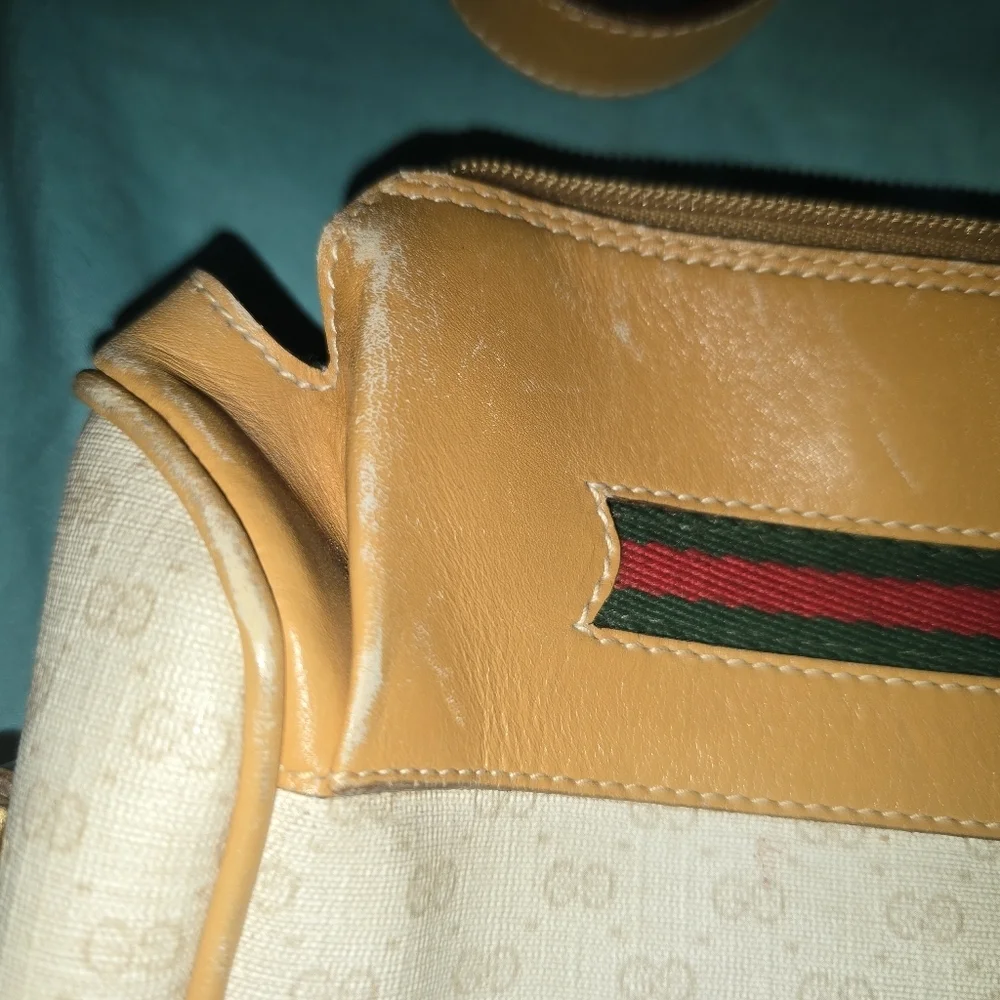 Gucci Tan and Cream Supreme Women's Bag With Red & Green Line